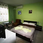 Zoya Guest house 2*